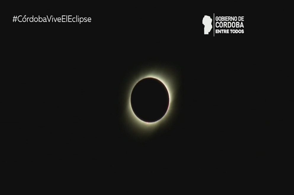Multitudes disfrutaron del eclipse en distintos puntos de Córdoba